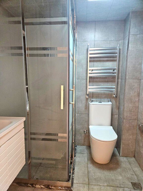 Satılır 1 otaqlı köhnə tikili, 40 m², Elmlər Akademiyası m.-4