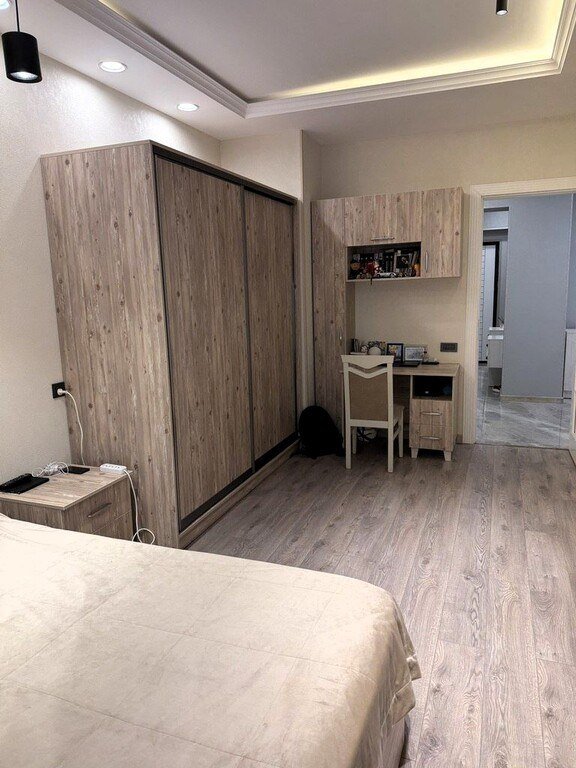 Satılır 4 otaqlı yeni tikili, 180 m², 8 noyabr-8