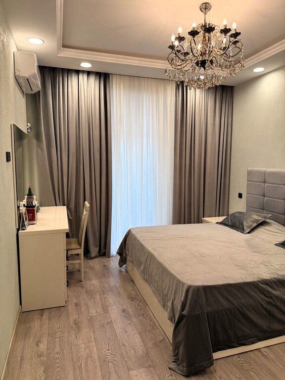 Satılır 4 otaqlı yeni tikili, 180 m², 8 noyabr-11