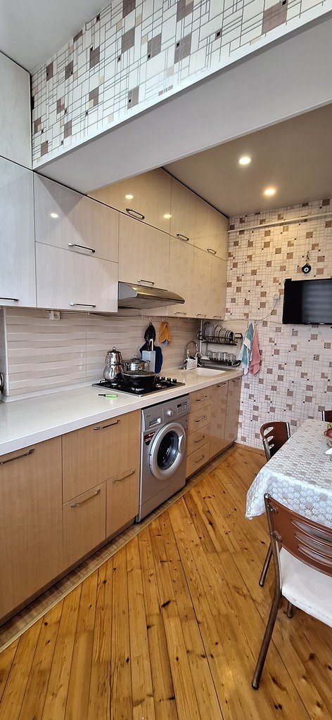 Satılır 2 otaqlı köhnə tikili, 60 m², Əhmədli m.-18