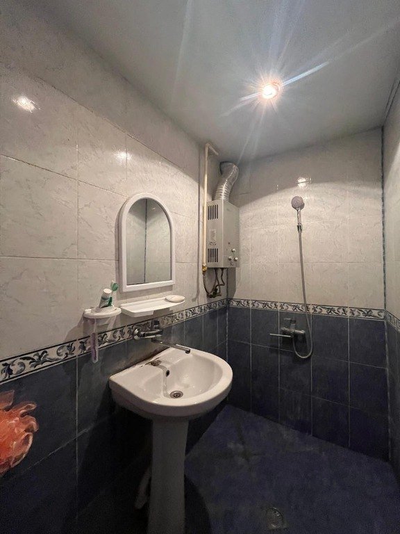 Satılır 2 otaqlı köhnə tikili, 65 m², Xalqlar dostluğu m.-6