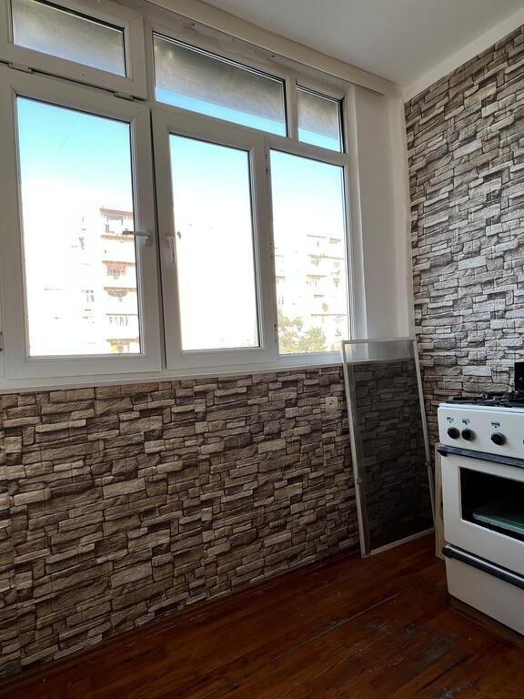Satılır 3 otaqlı köhnə tikili, 80 m², Əhmədli m.-12