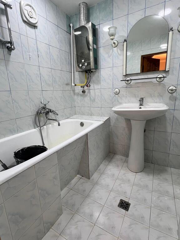 Satılır 3 otaqlı köhnə tikili, 80 m², Əhmədli m.-16