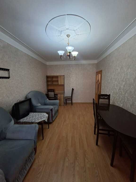 Kirayə verilir 2 otaqlı köhnə tikili, 40 m², Xalqlar dostluğu m.-1