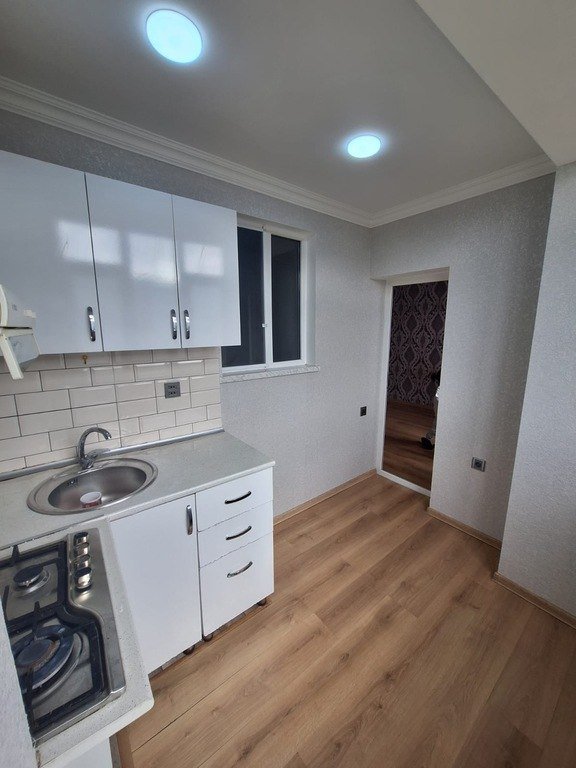 Satılır 3 otaqlı köhnə tikili, 69 m², Həzi Aslanov m.-6
