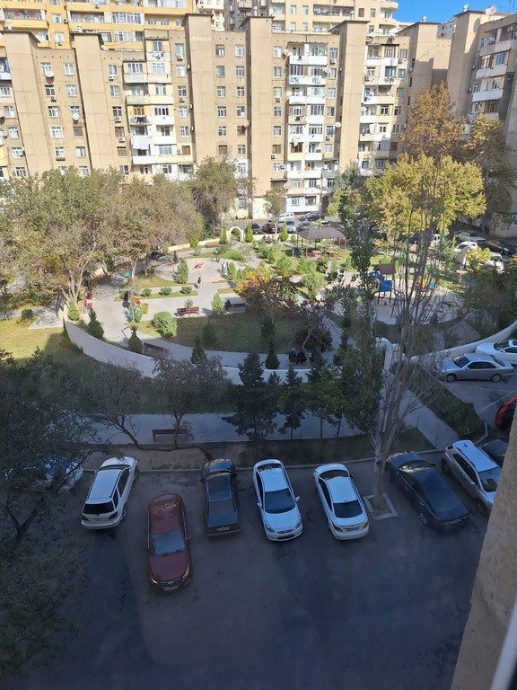 Satılır 3 otaqlı köhnə tikili, 69 m², Həzi Aslanov m.-13