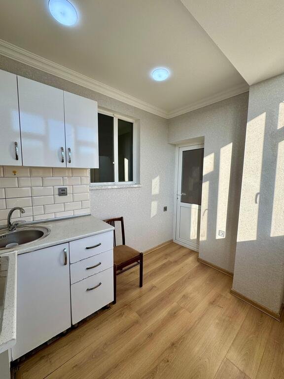 Satılır 3 otaqlı köhnə tikili, 65 m², Həzi Aslanov m.-1