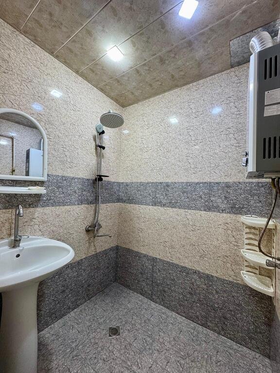 Satılır 3 otaqlı köhnə tikili, 65 m², Həzi Aslanov m.-11