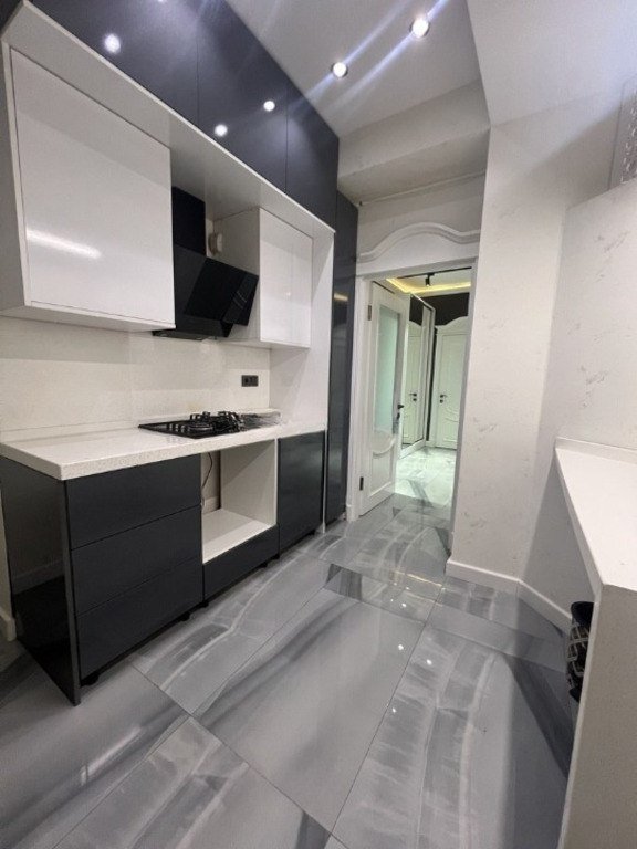 Satılır 3 otaqlı yeni tikili, 102 m², 8 noyabr-10