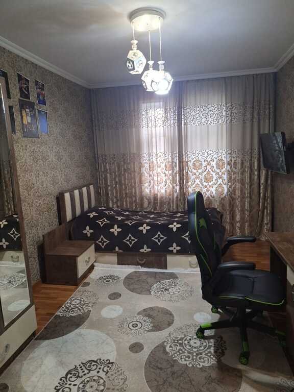 Satılır 4 otaqlı köhnə tikili, 86 m², Xalqlar dostluğu m.-8