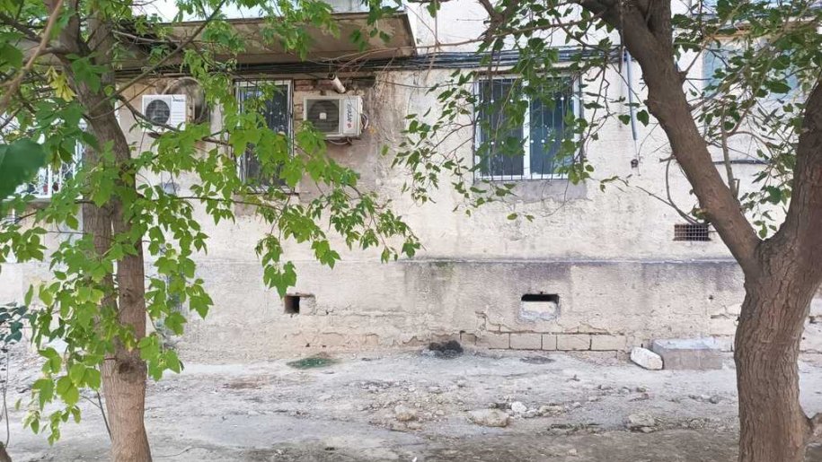 Satılır 3 otaqlı köhnə tikili, 60 m², Elmlər Akademiyası m.-2