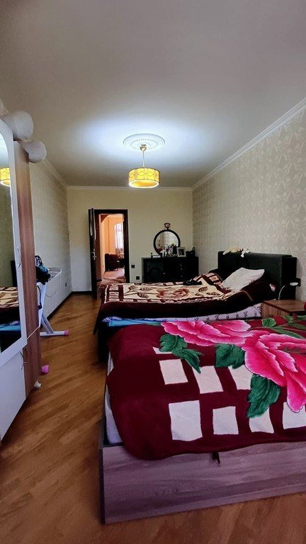 Satılır 2 otaqlı köhnə tikili, 75 m², Xalqlar dostluğu m.-7