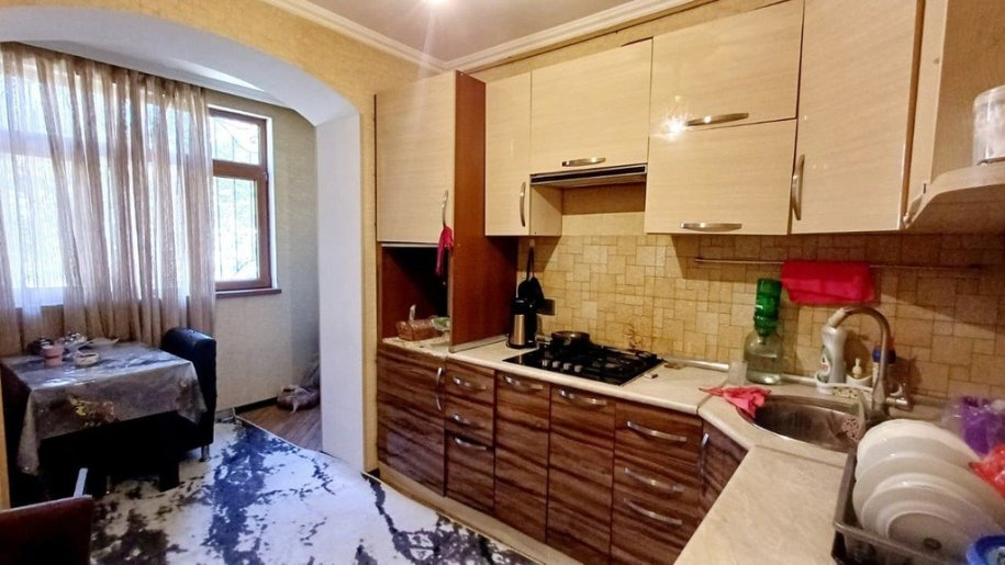 Satılır 2 otaqlı köhnə tikili, 75 m², Xalqlar dostluğu m.-13