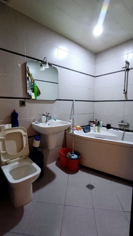 Satılır 2 otaqlı köhnə tikili, 75 m², Xalqlar dostluğu m.-16