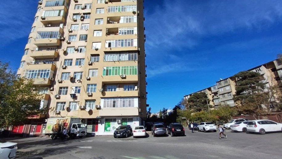 Satılır 2 otaqlı köhnə tikili, 75 m², Xalqlar dostluğu m.-17
