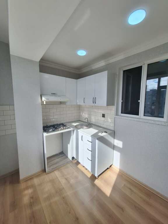 Satılır 3 otaqlı köhnə tikili, 55 m², Həzi Aslanov m.-9