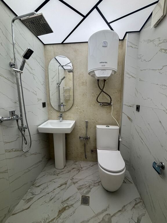 Kirayə verilir 2 otaqlı köhnə tikili, 70 m², Nəriman Nərimanov m.-13