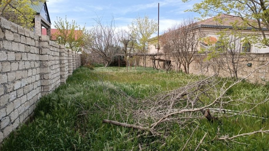 4 sot torpaq satılır, Xəzər-1