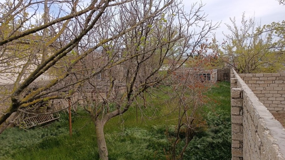 4 sot torpaq satılır, Xəzər-4