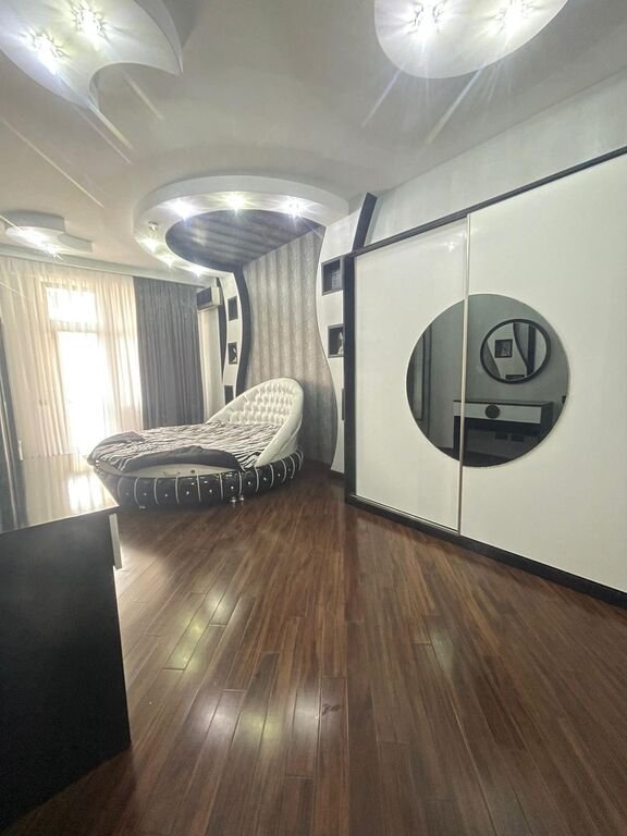 Satılır 3 otaqlı yeni tikili, 158 m², 8 noyabr-9