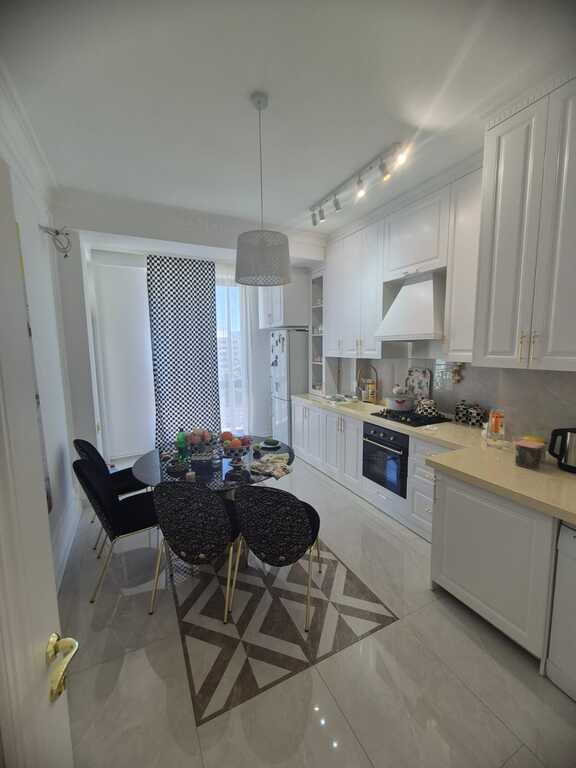 Satılır 3 otaqlı yeni tikili, 135 m², Nəriman Nərimanov m.-11