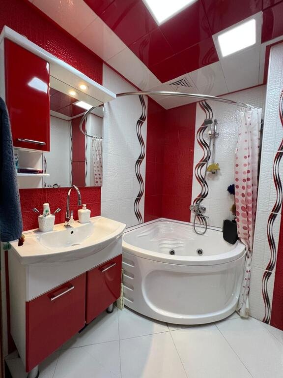 Satılır 3 otaqlı köhnə tikili, 80 m², Həzi Aslanov m.-18