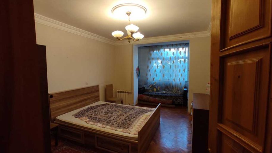 Satılır 2 otaqlı köhnə tikili, 65 m², Elmlər Akademiyası m.-2