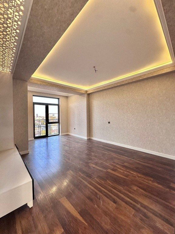 Satılır 3 otaqlı yeni tikili, 104 m², 8 noyabr-5