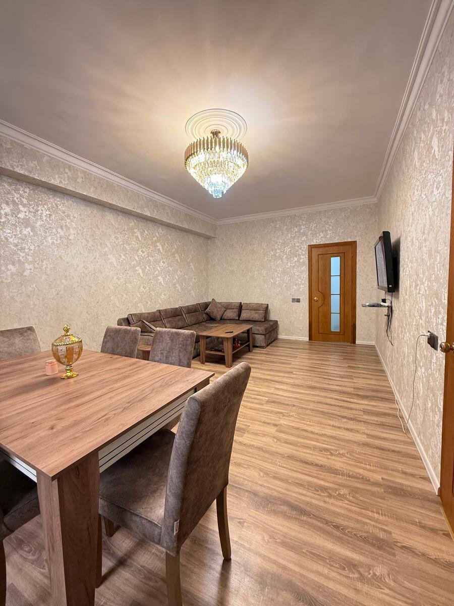 Satılır 2 otaqlı yeni tikili, 65 m², İnşaatçılar m.-3