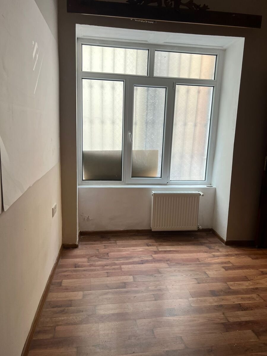 110 m<sup>2</sup> ofis icarəyə verilir, İçərişəhər m.-6