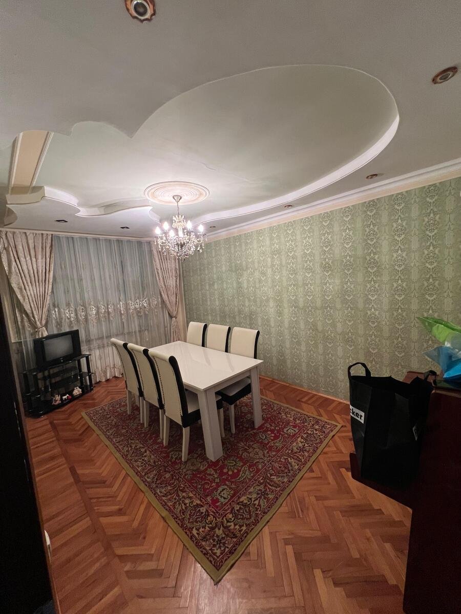 Kirayə verilir 3 otaqlı köhnə tikili, 105 m², Azadlıq Prospekti m.-2