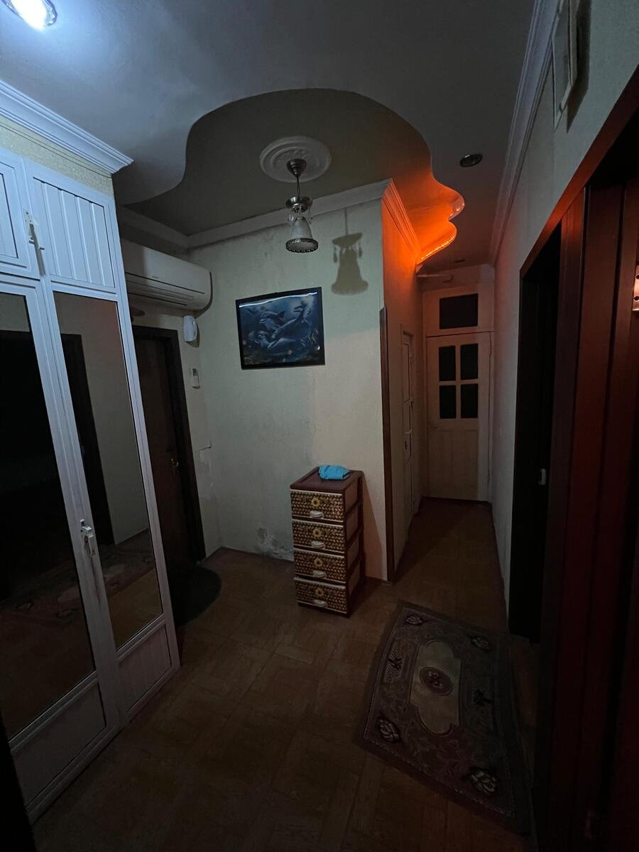 Kirayə verilir 3 otaqlı köhnə tikili, 105 m², Azadlıq Prospekti m.-5