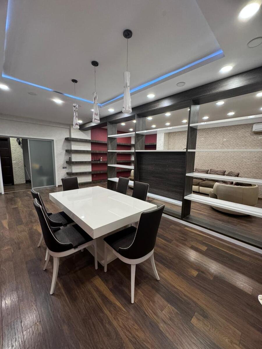 Kirayə verilir 4 otaqlı yeni tikili, 200 m², Xətai m.-2