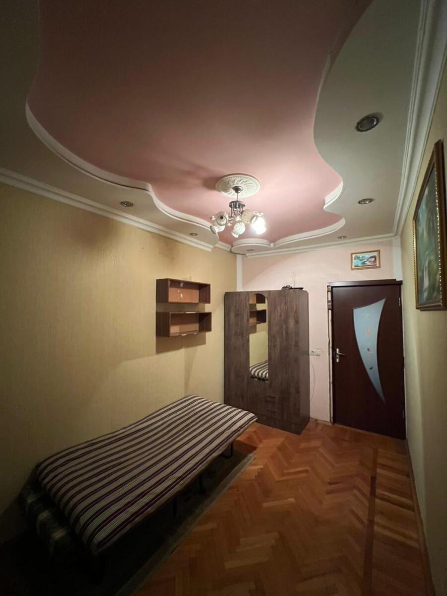 Kirayə verilir 3 otaqlı köhnə tikili, 100 m², Azadlıq Prospekti m.-5