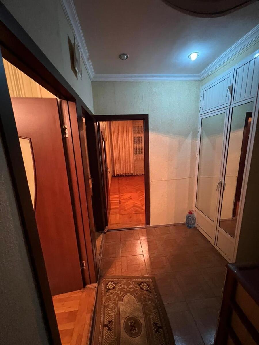 Kirayə verilir 3 otaqlı köhnə tikili, 100 m², Azadlıq Prospekti m.-10