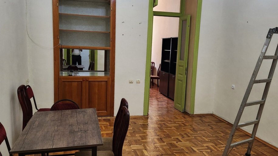 65 m<sup>2</sup> ofis icarəyə verilir, İçərişəhər m.-3