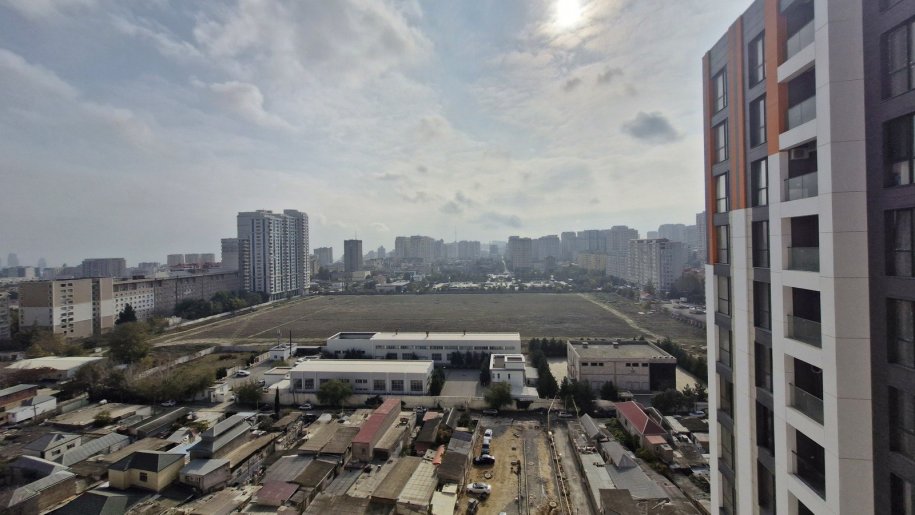 Satılır 3 otaqlı yeni tikili, 69 m², İnşaatçılar m.-8