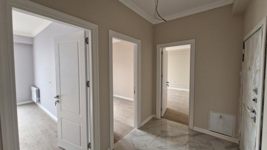 Satılır 3 otaqlı yeni tikili, 69 m², İnşaatçılar m.-13