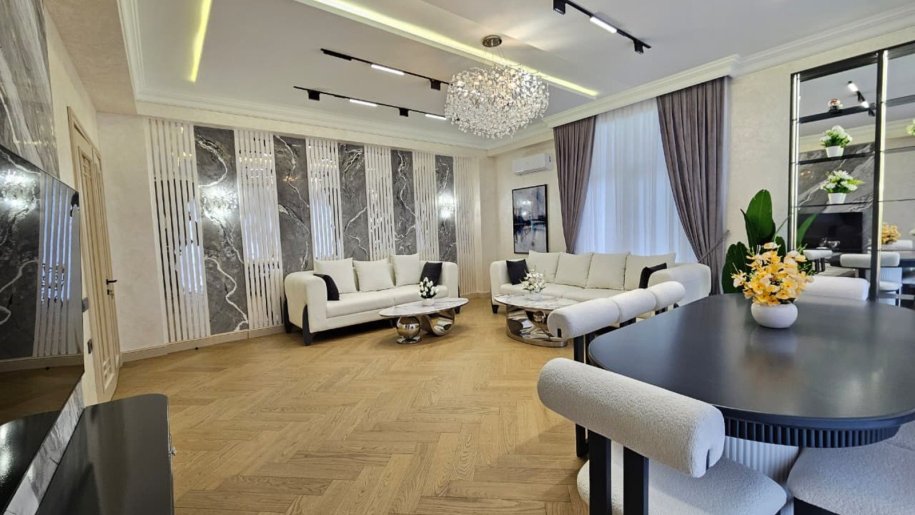 Satılır 3 otaqlı yeni tikili, 155 m², Gənclik m.-2