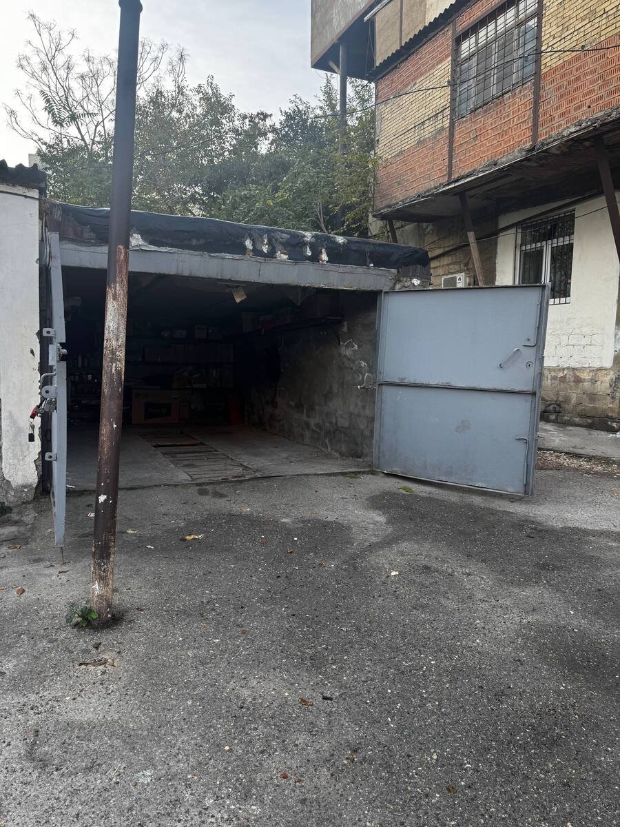 20 m<sup>2</sup> qaraj satılır, Nəriman Nərimanov m.-1