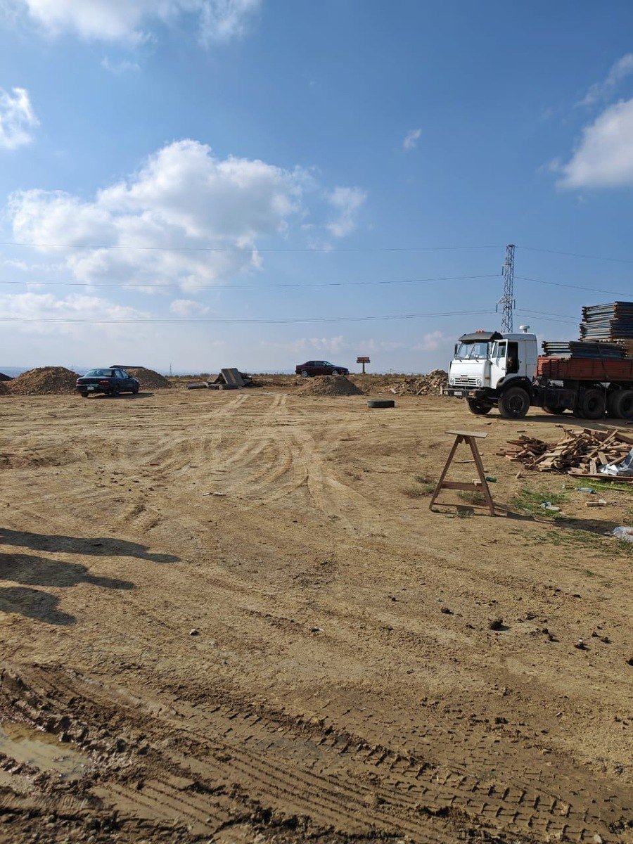 35 sot torpaq satılır, Saray-2