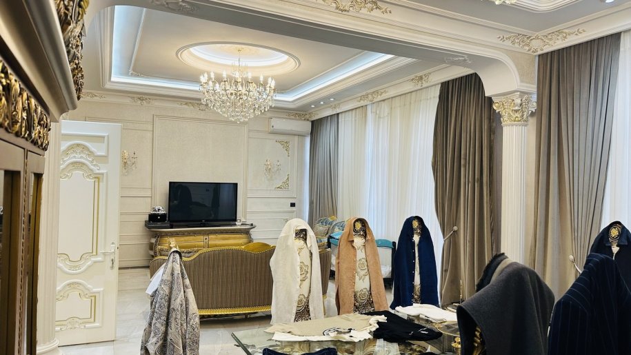 Satılır 4 otaqlı köhnə tikili, 215 m², 28 May m.-25