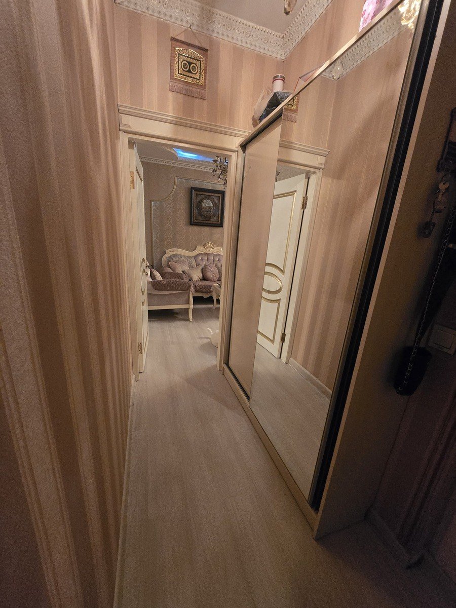 Kirayə verilir 3 otaqlı köhnə tikili, 56 m², Memar Əcəmi m.-6