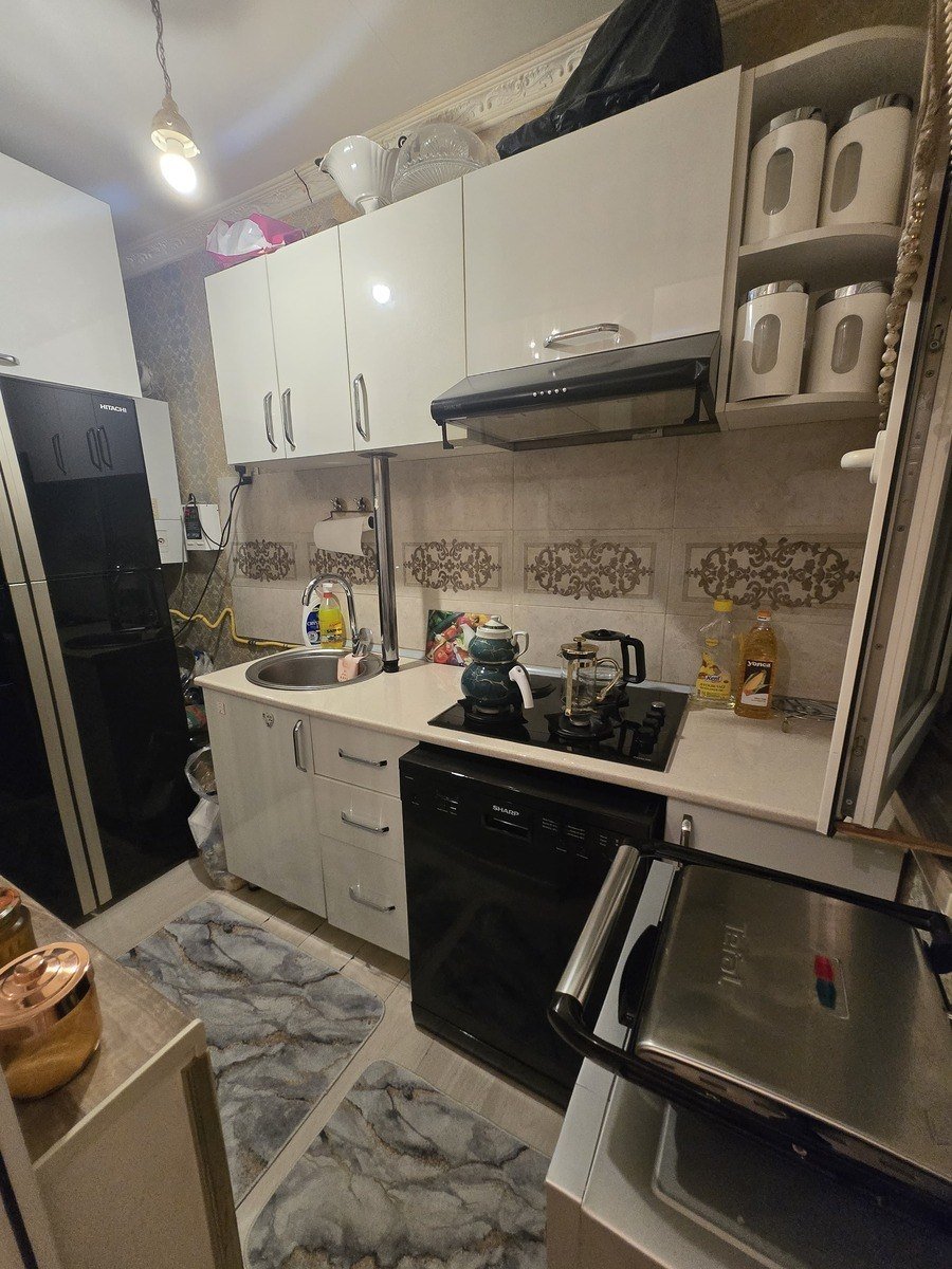 Kirayə verilir 3 otaqlı köhnə tikili, 56 m², Memar Əcəmi m.-10