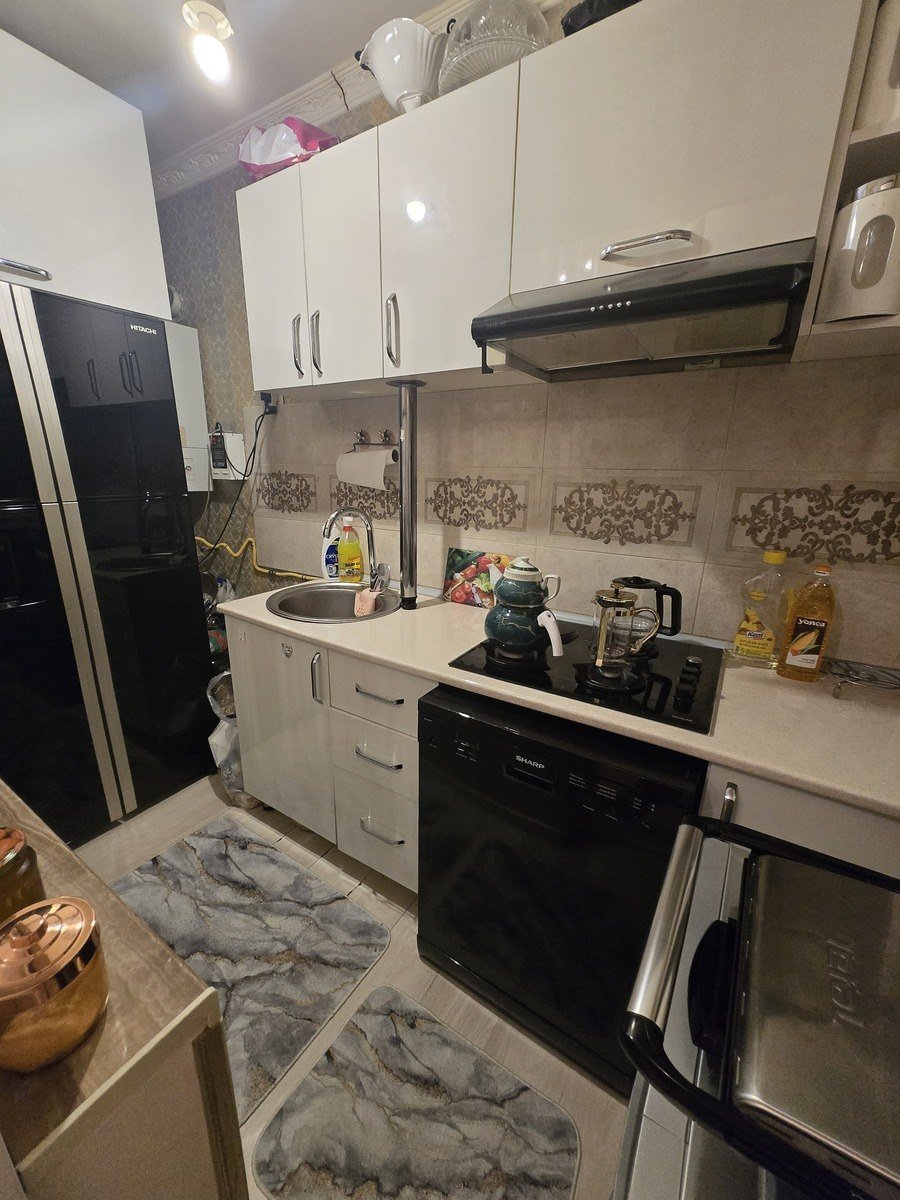 Kirayə verilir 3 otaqlı köhnə tikili, 56 m², Memar Əcəmi m.-12