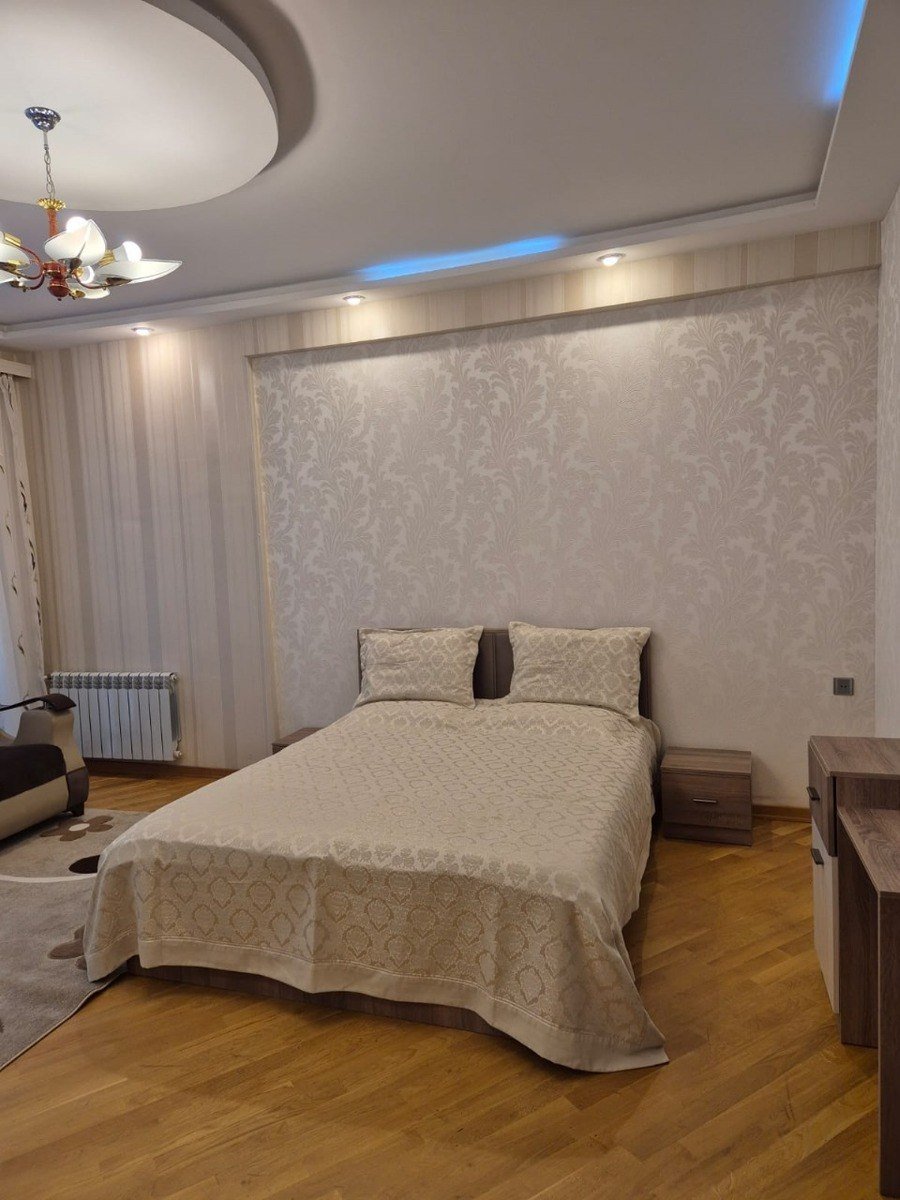 Satılır 2 otaqlı yeni tikili, 74 m², Elmlər Akademiyası m.-2
