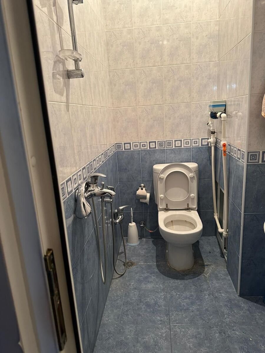 135 m<sup>2</sup> ofis icarəyə verilir, Elmlər Akademiyası m.-12