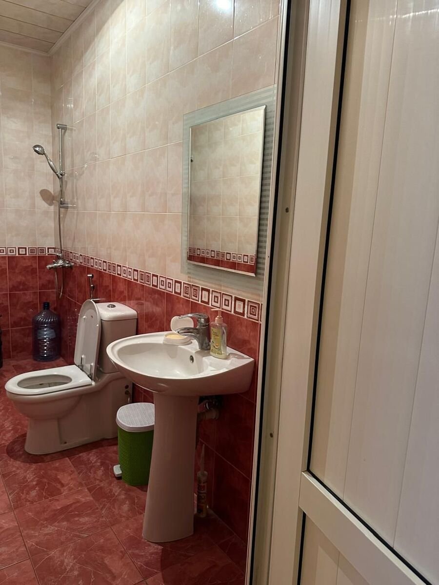 135 m<sup>2</sup> ofis icarəyə verilir, Elmlər Akademiyası m.-18