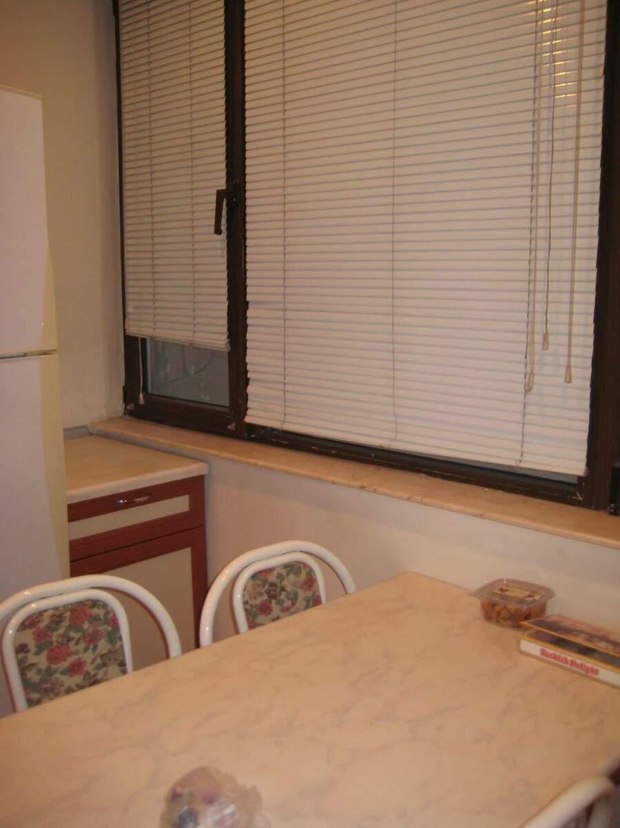 Kirayə verilir 4 otaqlı köhnə tikili, 100 m², 28 May m.-3