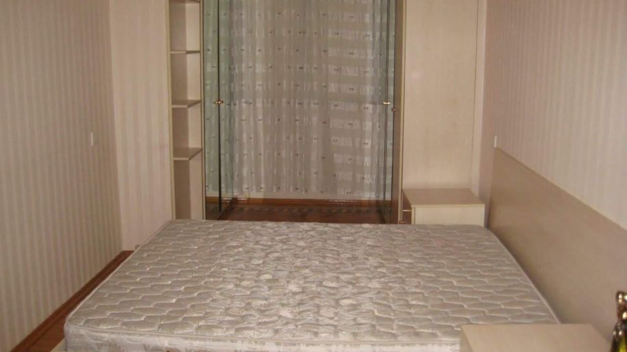 Kirayə verilir 4 otaqlı köhnə tikili, 100 m², 28 May m.-10